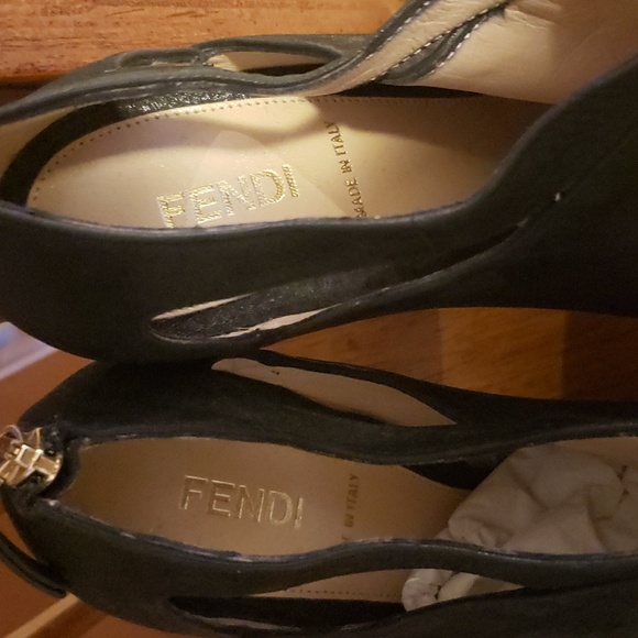 Fendi platform black booties... excellent.. Like new..size 37..authentic - Picture 9 of 9